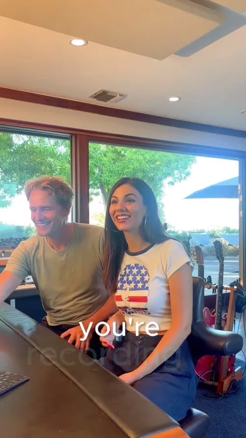 Victoria Justice - Video