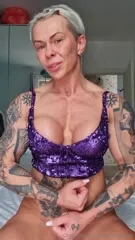 crazyxbody / musclegirlxxx - Video