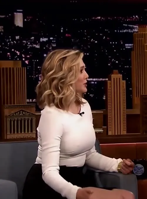 Elizabeth Olsen - Video #217470