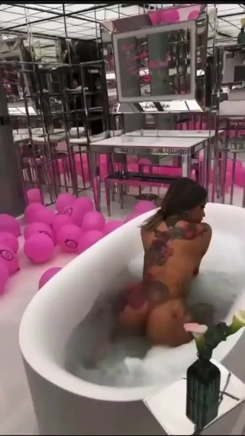 Cardi B - Video