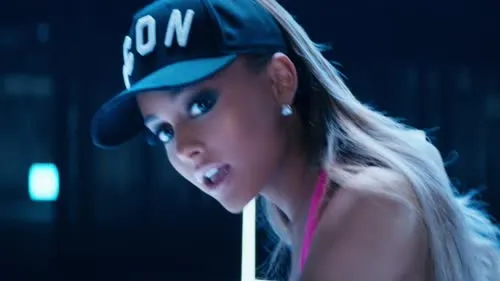 Ariana Grande - Video