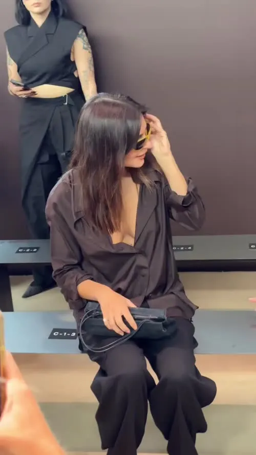 Emily Ratajkowski - Video