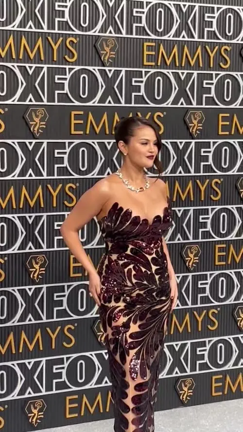 Selena Gomez - Video