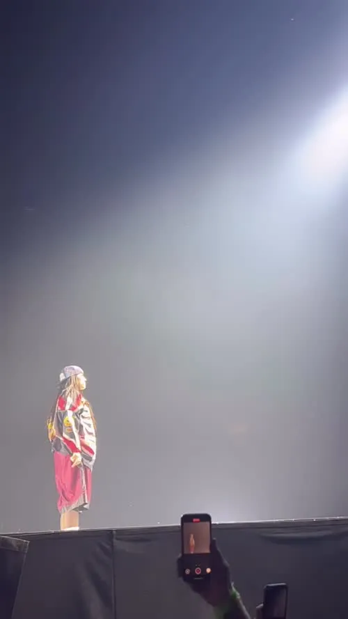 Billie Eilish - Video #396436
