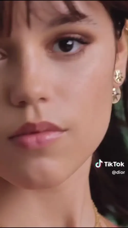 Jenna Ortega - Video