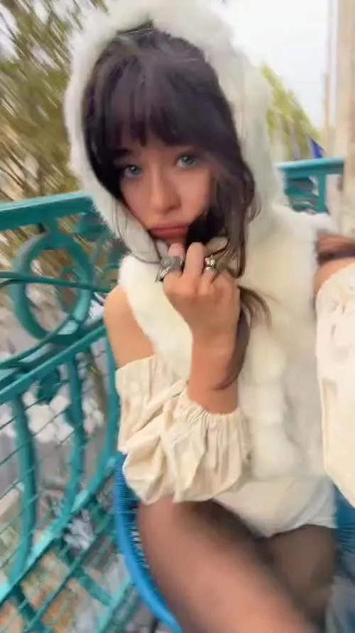 Malina Weissman - Video #121711