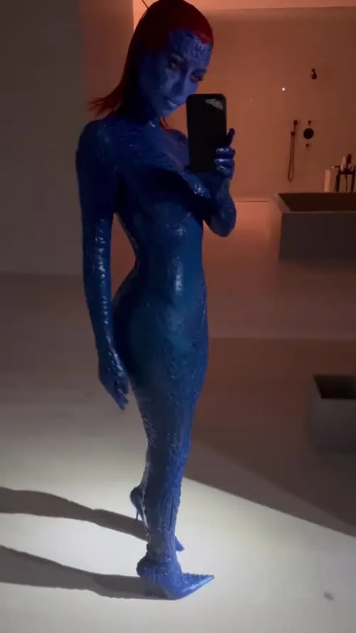 Kim Kardashian - Video