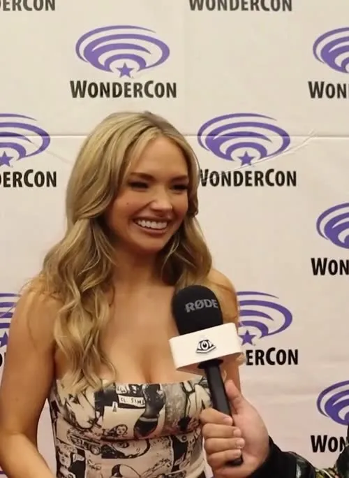 Natalie alyn lind - Video
