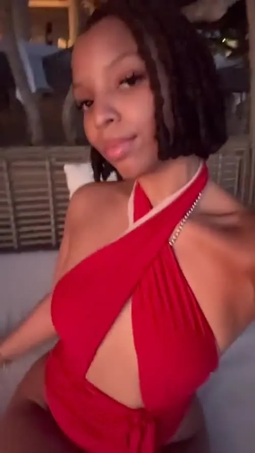 Chloe Bailey - Video