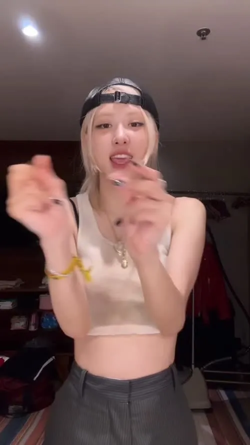 Rosé || Roseanne Park - BLΛƆKPIИK ( BLACKPINK ) - Video #288819