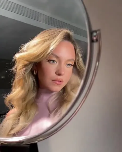 Sydney Sweeney - Video