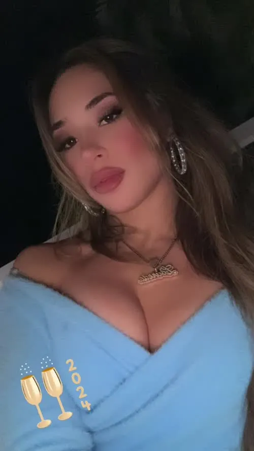 Valerie Loureda | Lola Vice - Video #275715