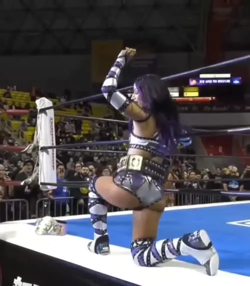 WWE/AEW Sasha Banks | Mercedes Moné - Video