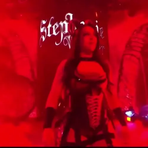 Stephanie Vaquer - Video #122224