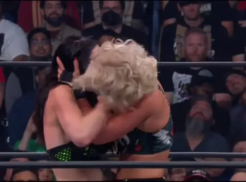 WWE's Paige / Saraya Bevis - Video