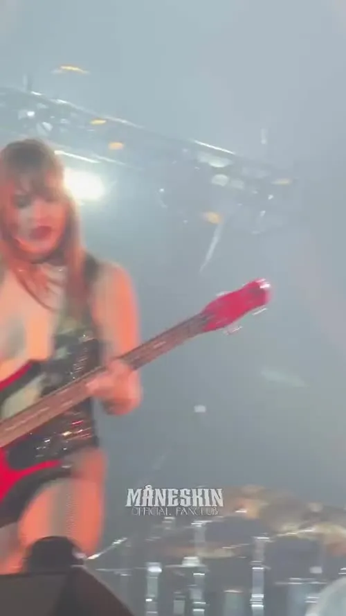 Victoria De Angelis (Maneskin bassist) - Video