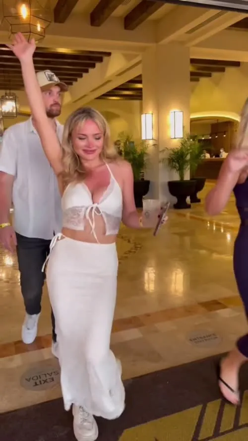 Natalie alyn lind - Video