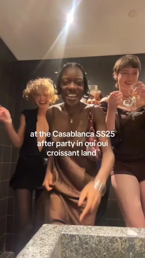 Malina Weissman - Video #121710