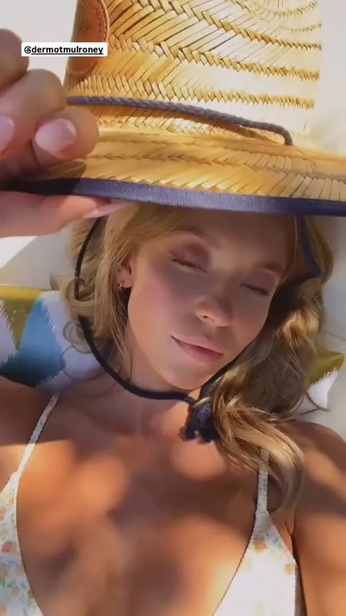 Sydney Sweeney - Video