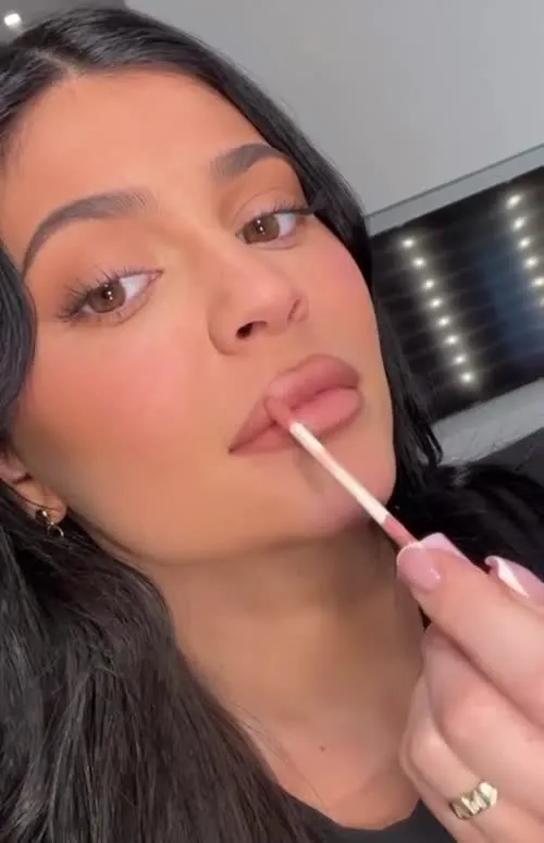Kylie Jenner - Video