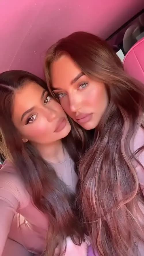 Kylie Jenner - Video