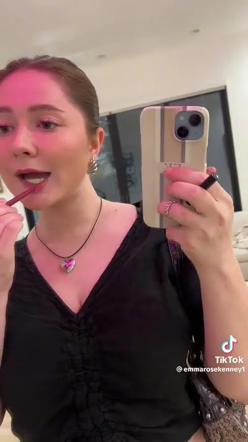 Emma Kenney - Video