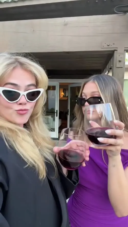 Olivia Holt - Video