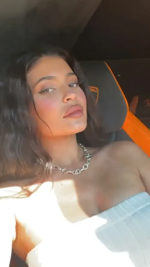 Kylie Jenner - Video