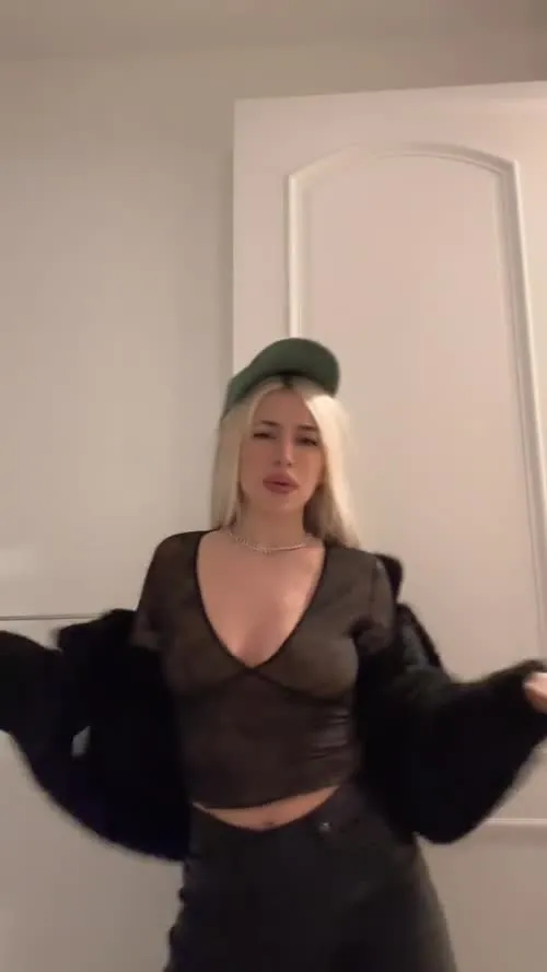Ava Max - Video