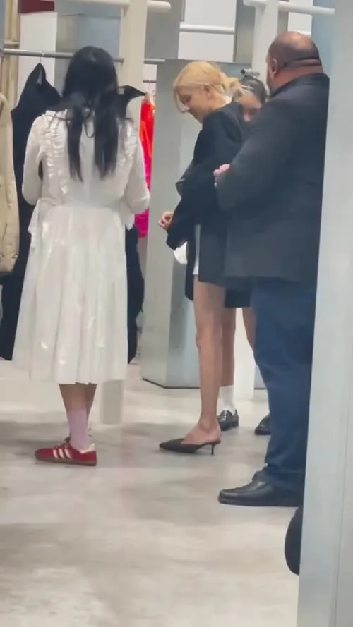 Rosé || Roseanne Park - BLΛƆKPIИK ( BLACKPINK ) - Video