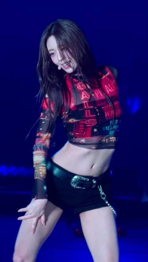 Yuna - ITZY (유나, Shin Yu Na) - Video