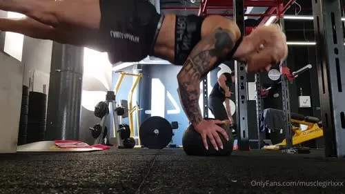 crazyxbody / musclegirlxxx - Video #135571