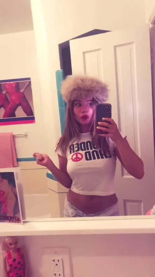 Lexee Smith - Video