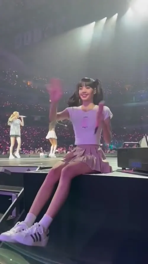 Lisa | BLΛƆKPIИK (Blackpink) - Video