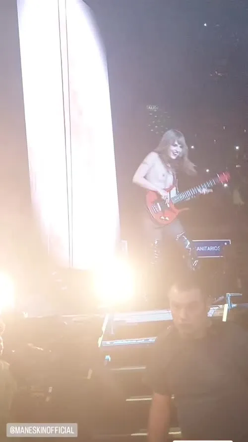 Victoria De Angelis (Maneskin bassist) - Video