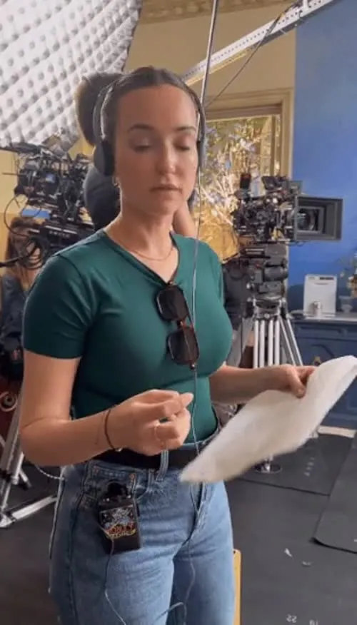 Milana Vayntrub - Video