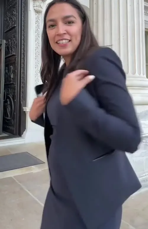 Alexandria Ocasio-Cortez / AOC - Video #181076