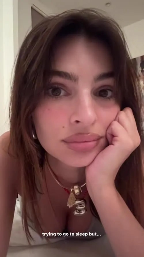 Emily Ratajkowski - Video