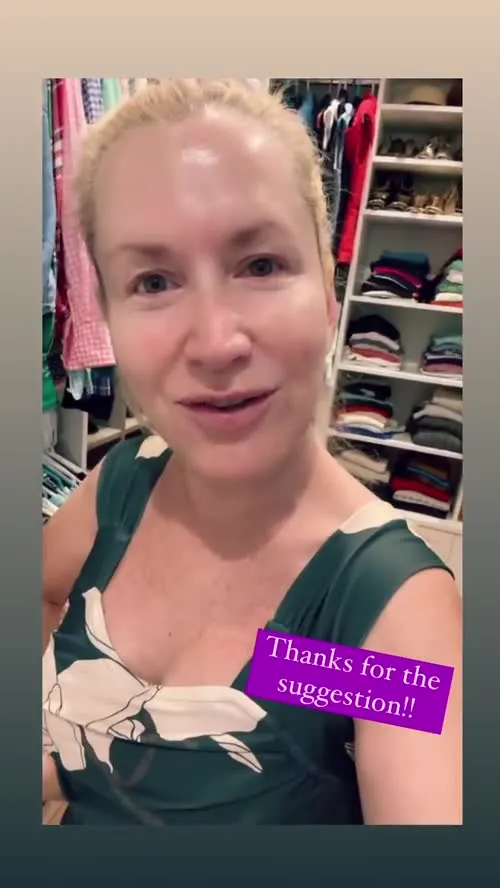 Angela Kinsey - Video