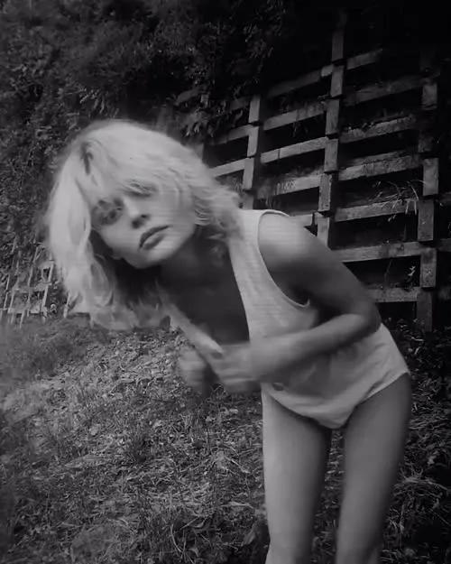 Emily Alyn Lind - Video #120599