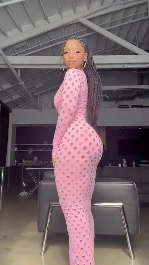 Chloe Bailey - Video
