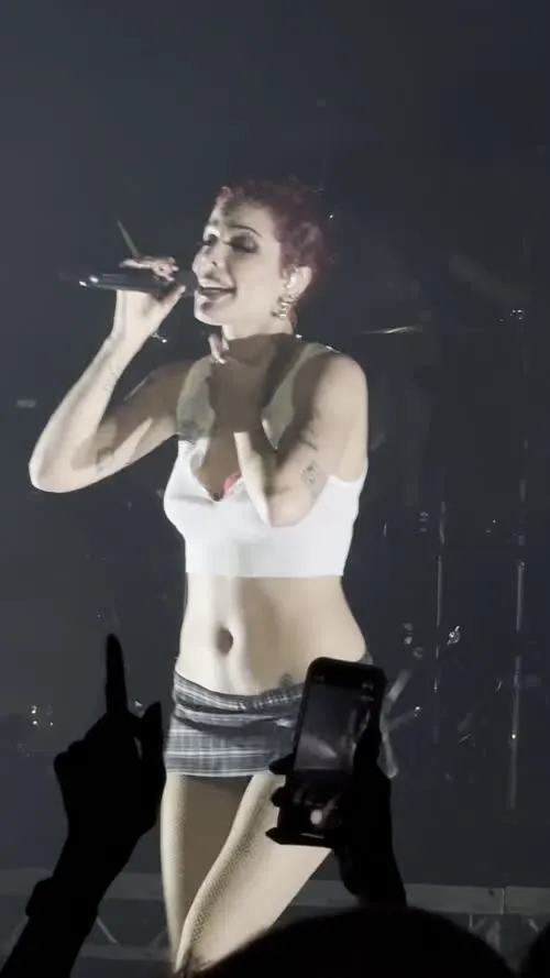 Halsey - Video