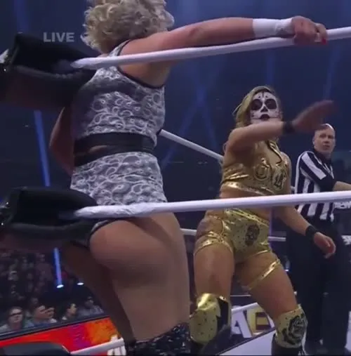 Toni Storm - Video #365782