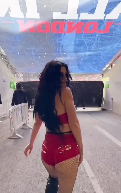 WWE's Paige / Saraya Bevis - Video