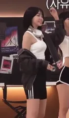 Kim Chaewon 김채원 [Le Sserafim] - Video