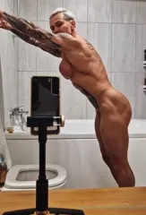 crazyxbody / musclegirlxxx - Video