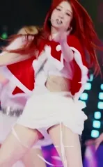 Huh Yunjin 허윤진 | LESSERAFIM - Video