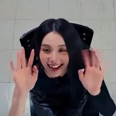 Chaeyoung (TWICE) - Video