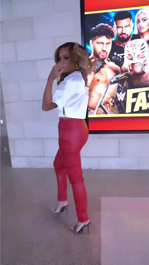 Kayla Braxton - Video