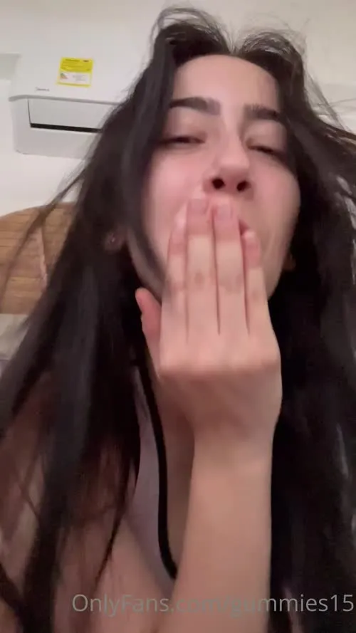 Saralia aka Gummies15 - Video #280209